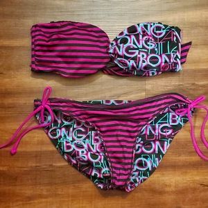 BILLABONG MEDIUM REVERSIBLE BATHING SUIT  PURPLE,BLUE,BLACK